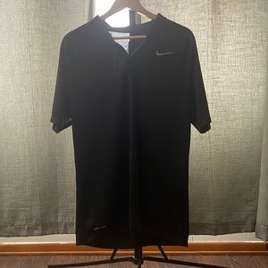 Nike - Black Men’s Large ‘Blade Collar’ Golf Style Shirt - Dry Fit Polo
